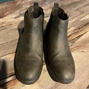 B-52 Bullboxer  Mens Size12 Boots Gray Slip On Casual Dress Shoes